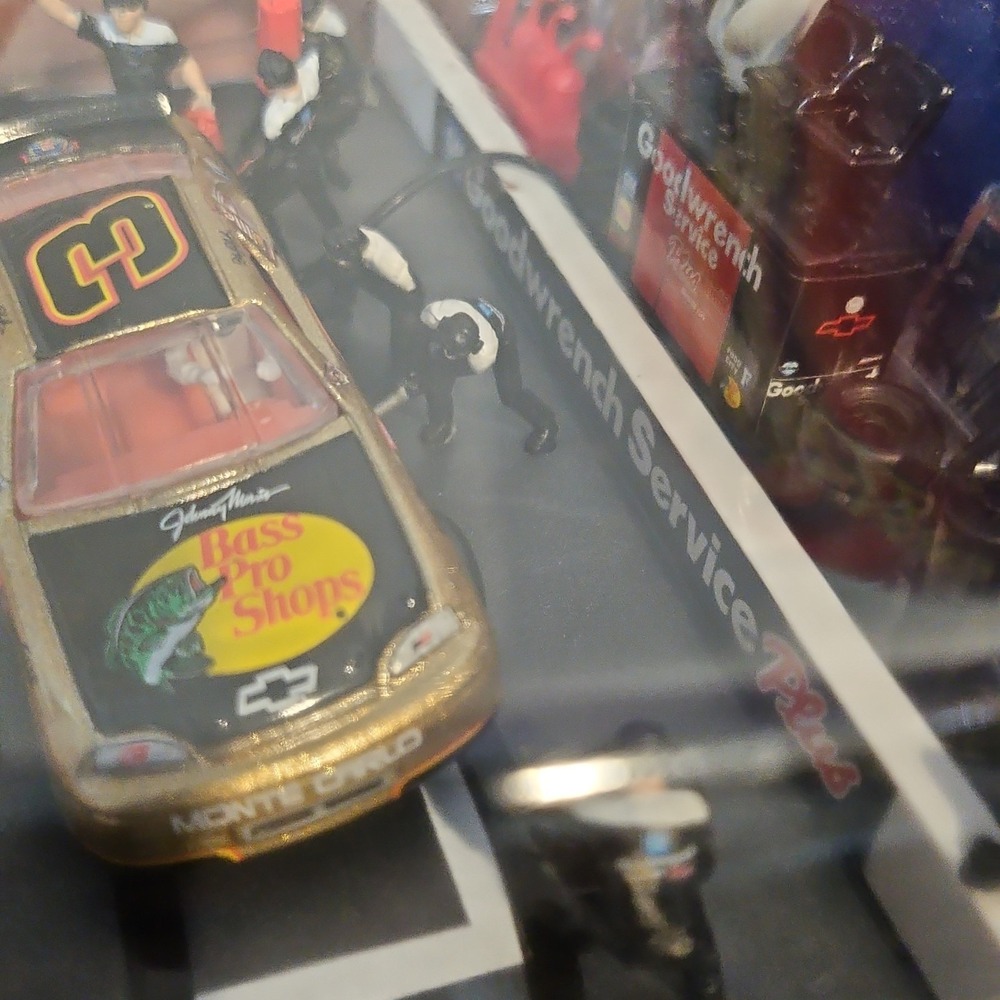 Dale Earnhardt #3 Bass Pro Shops Gold Winners Circle Pit Row 1:64 NASCAR Diecast - Picture 3 of 8